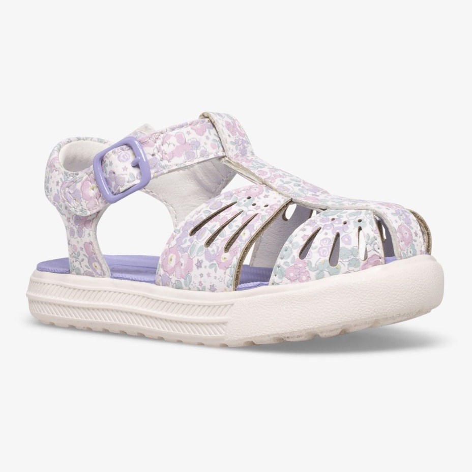 Büyük çocuğun Defne Kelebek çiçek Keds