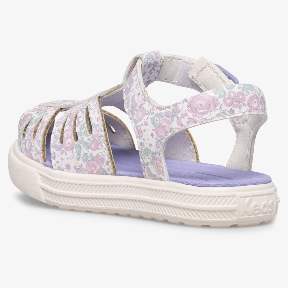 Büyük çocuğun Defne Kelebek çiçek Keds