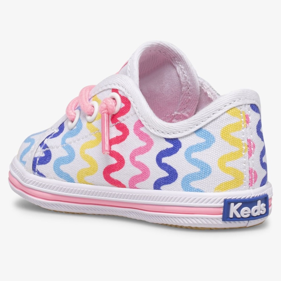 Küçük çocuğun Kickstart Beşik Beyaz Keds