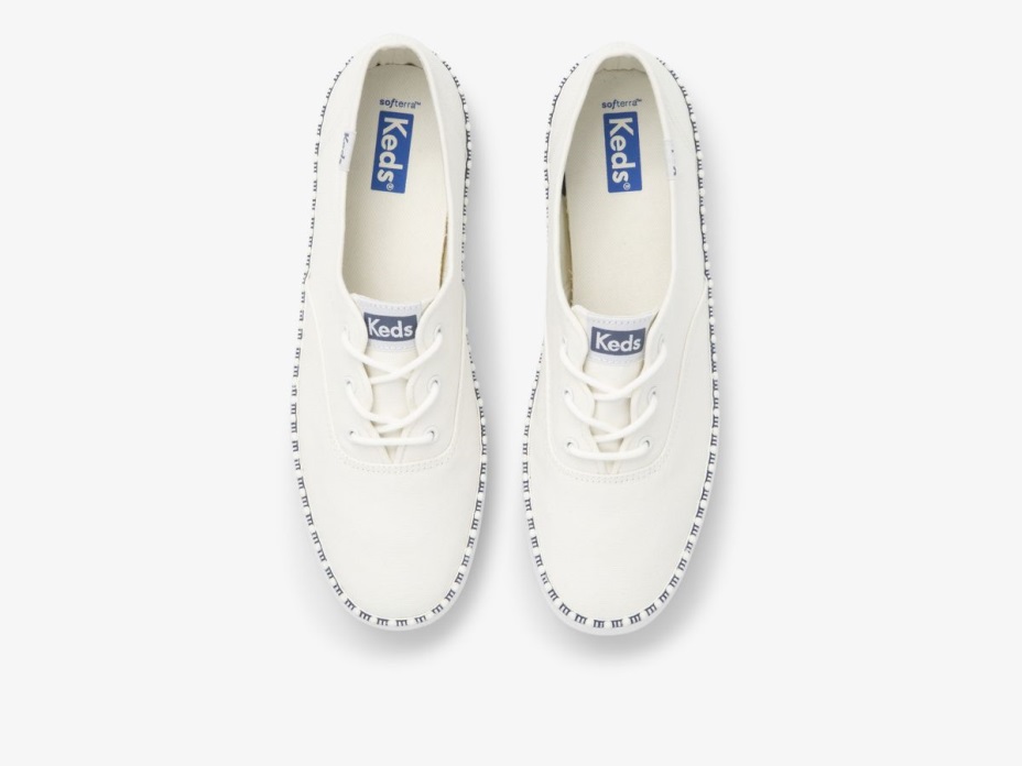 Kadınlar şampiyonu Dalga Keds Beyaz